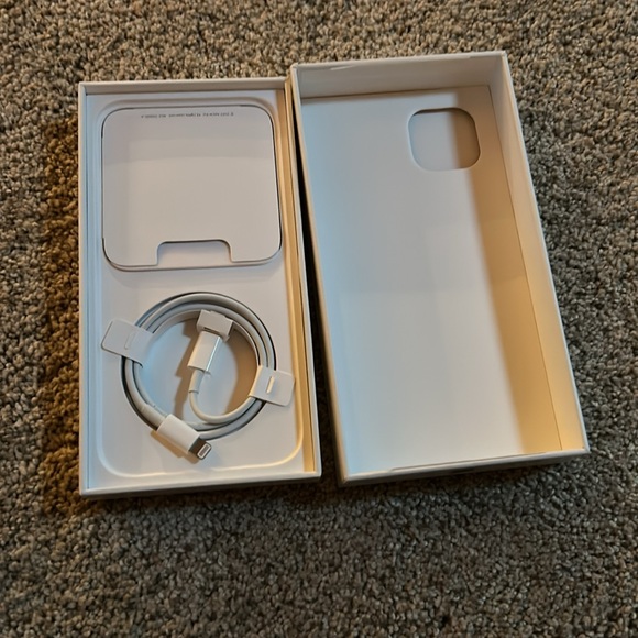 iPhone 14 Plus BOX - Picture 4 of 7